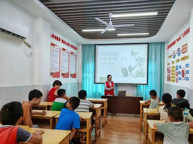 【护苗2024•绿书签行动】宜黄县图书馆开展“护苗·绿书签行动”宣传活动